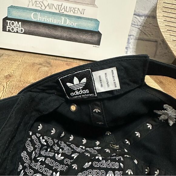 Adidas Relaxed Mini Logo Dad Hat - Picture 8 of 8